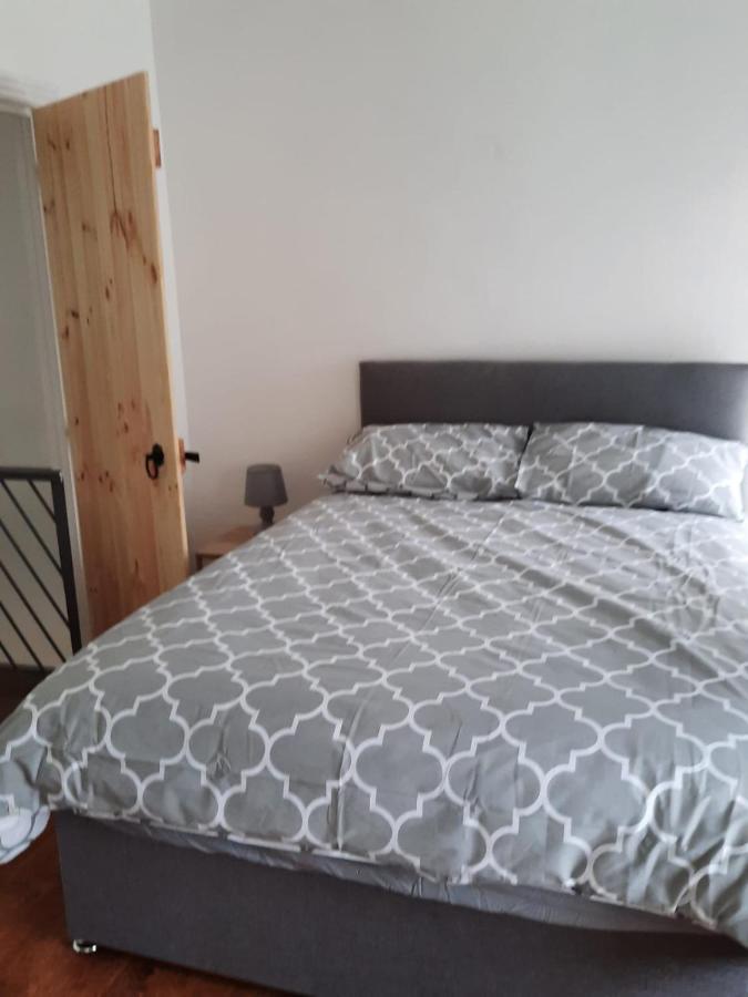 Snowdonia Rock Cottage - Cosy And Pet Friendly Penrhyndeudreath Εξωτερικό φωτογραφία