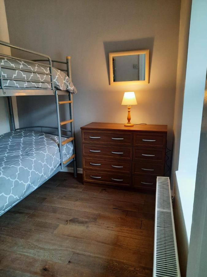 Snowdonia Rock Cottage - Cosy And Pet Friendly Penrhyndeudreath Εξωτερικό φωτογραφία