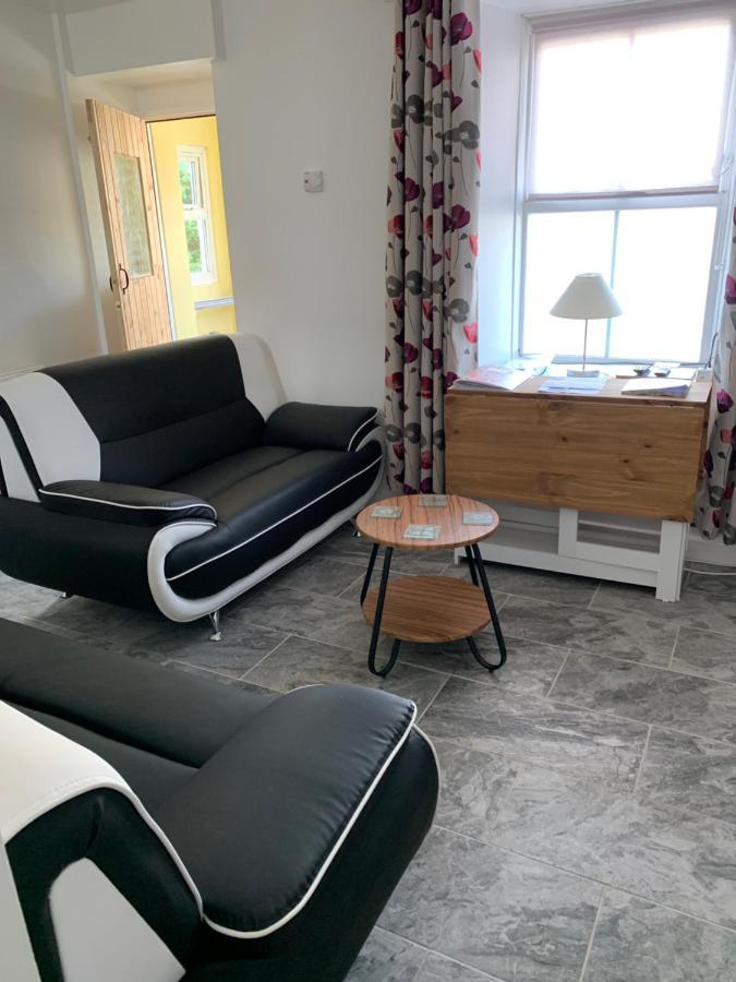 Snowdonia Rock Cottage - Cosy And Pet Friendly Penrhyndeudreath Εξωτερικό φωτογραφία