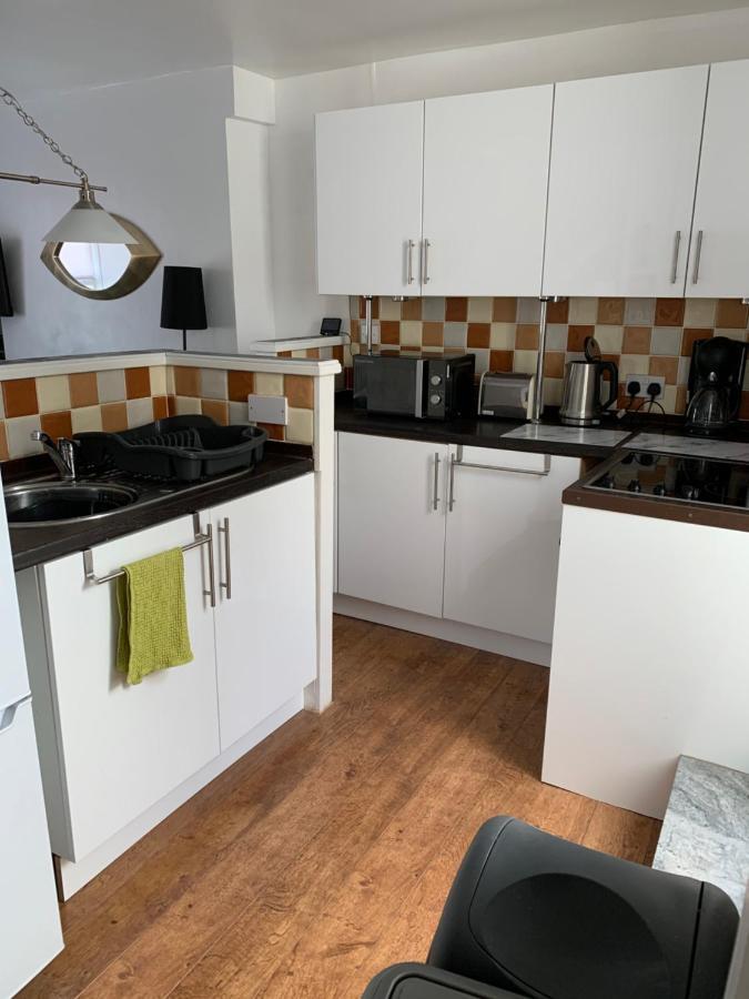 Snowdonia Rock Cottage - Cosy And Pet Friendly Penrhyndeudreath Εξωτερικό φωτογραφία